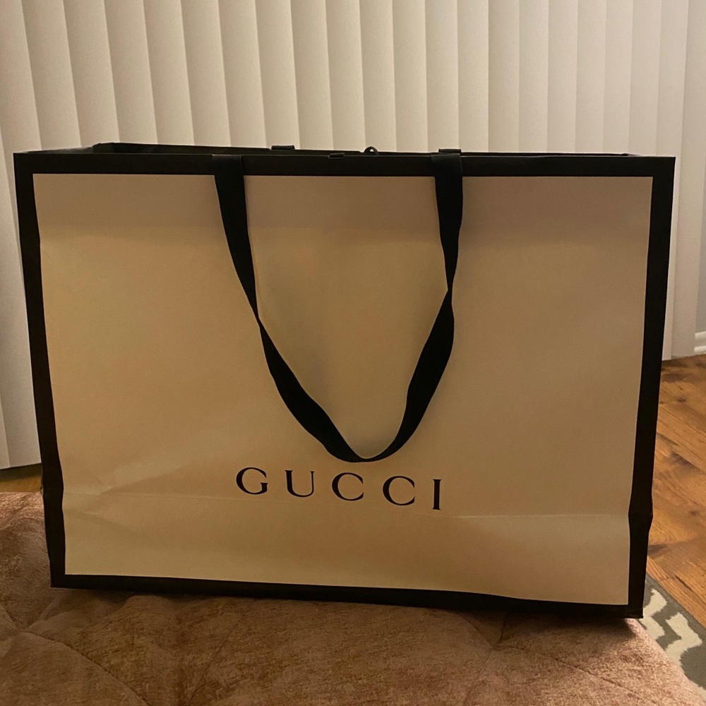 Gucci shopping bag